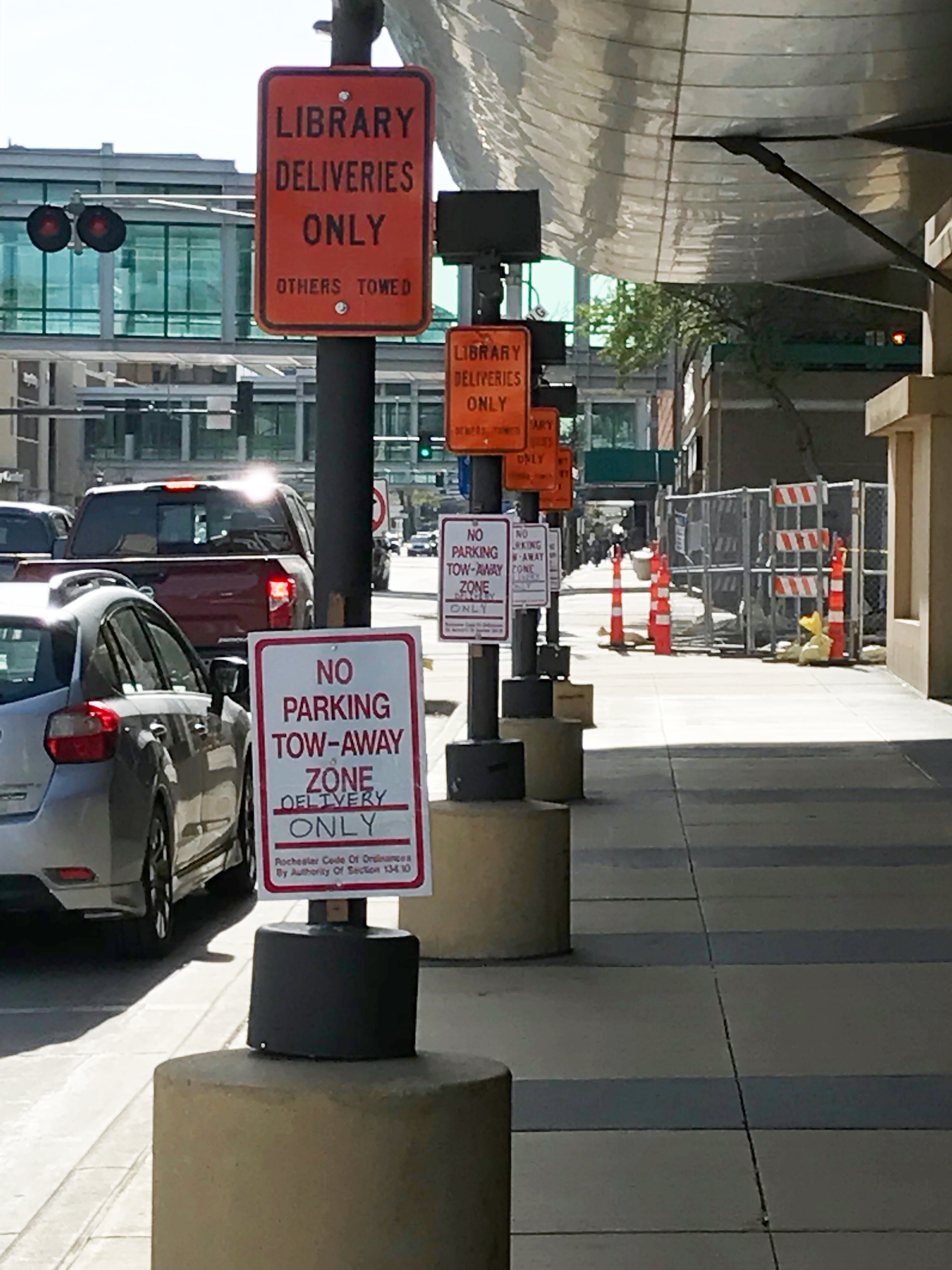 Hardin new library delivery signs tow away zone 5-7-2019